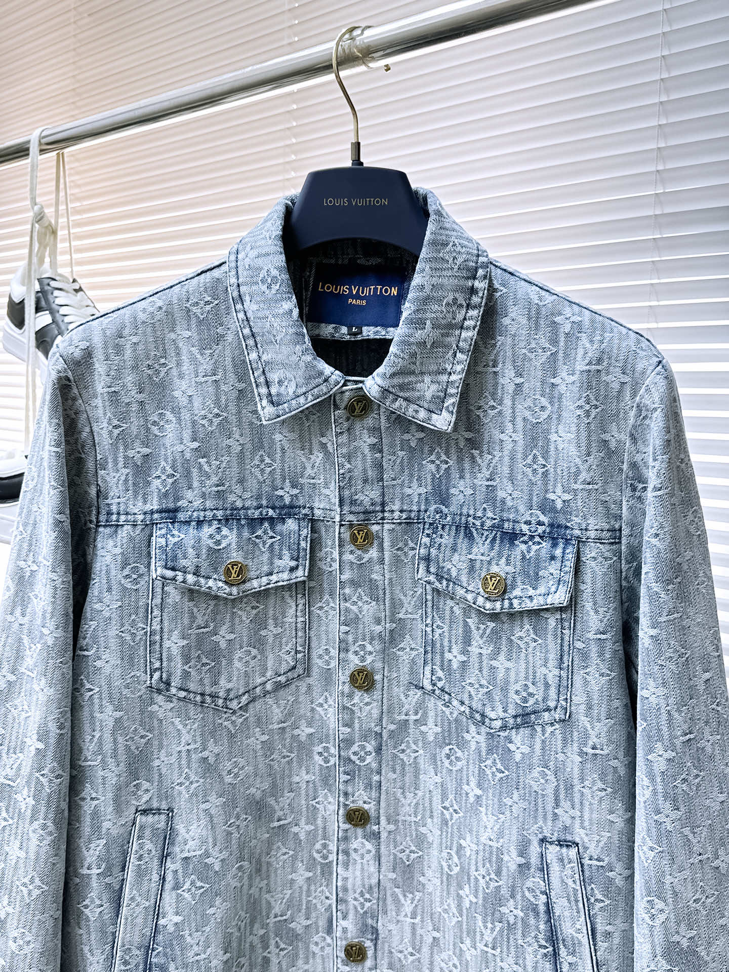 LOUIS VUITTON LV SHIRT JACKET IN WHITE BLUE MONOGRAM DENIM 239126
