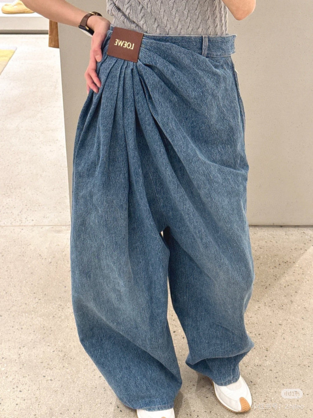 LOEWE RUCHED-WAIST JEANS 232368